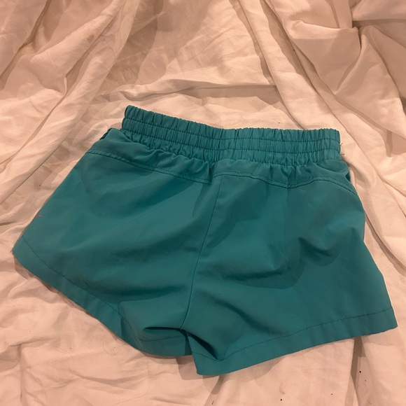 Girls 6/7 old navy athletic shorts - Picture 3 of 5